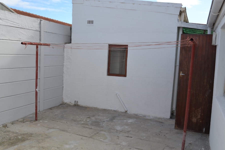 3 Bedroom Property for Sale in Strandfontein Village Western Cape